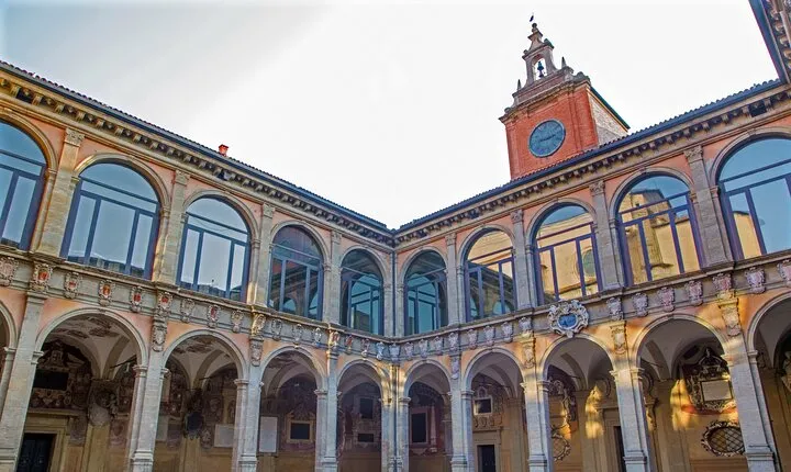 Archiginnasio Small Group Guided Tour in Bologna