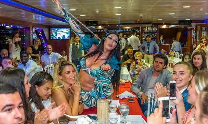 V.I.P. Bosphorus Dinner Night Cruise & Show with Private Table