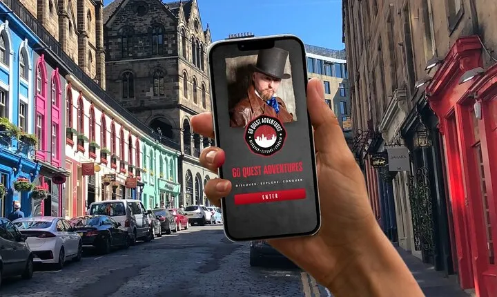 Edinburgh Quest: Self Guided City Walk & Immersive Treasure Hunt