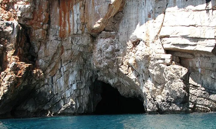 Blue Cave and Dobrec Beach Tour