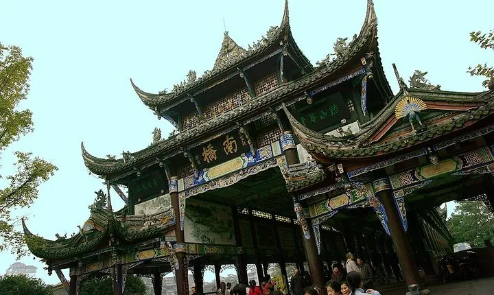 1-Day Chengdu Private Tour: Dujiangyan Ancient River Irrigation and Temple Site