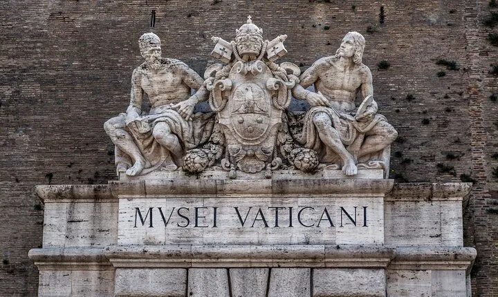 Exclusive Tour of Vatican’s Hidden Gems & St. Peter’s Audio Tour