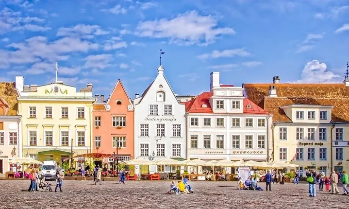 Discover Tallinn’s most Photogenic Spots with a Local