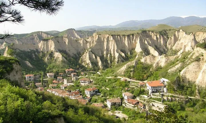 Small Group Tour: Rila Monastery and Melnik