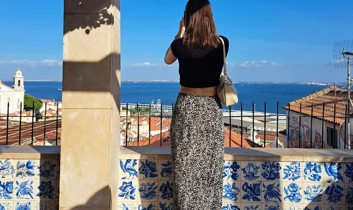 Lisbon at your own pace- Private Guided Historical Tour in Lisbon