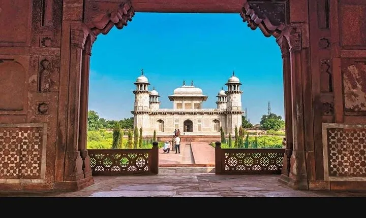 Same Day Agra Tour From Delhi By Car
