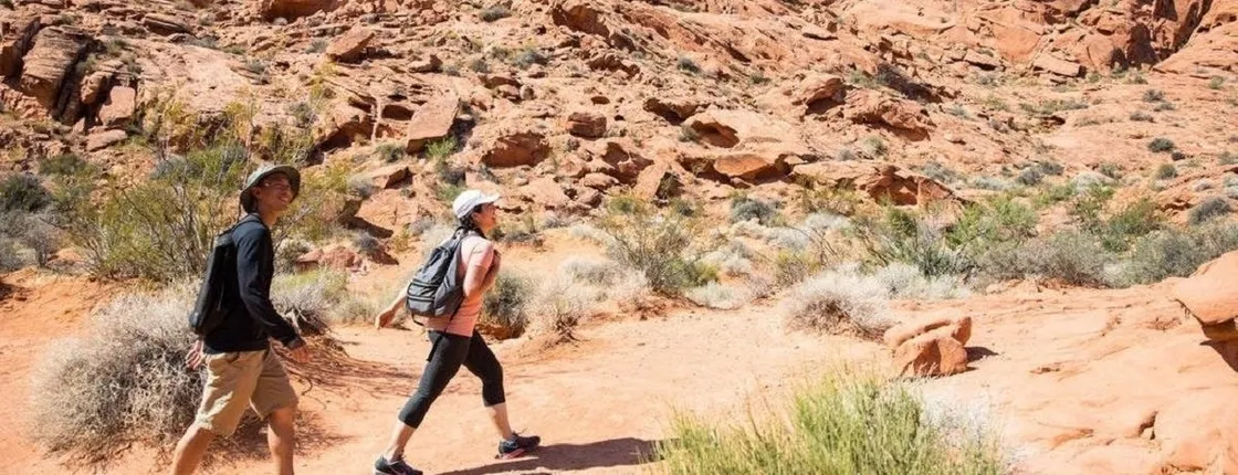 Valley of Fire moderate hike guided tour from Las Vegas