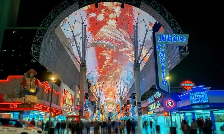 Las Vegas’ Glitter Gulch, Ghosts and Gangsters: A Self-Guided Audio Tour