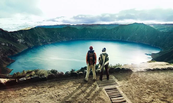 Quilotoa Crater Lagoon: Hiking and Cultural Small Group Full Day Tour