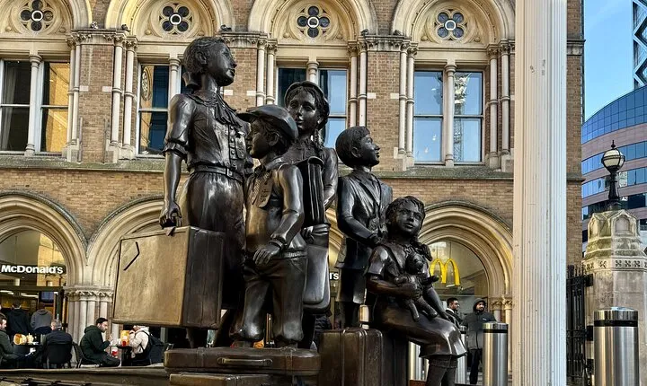 Jewish Square Mile History Walking Tour in London