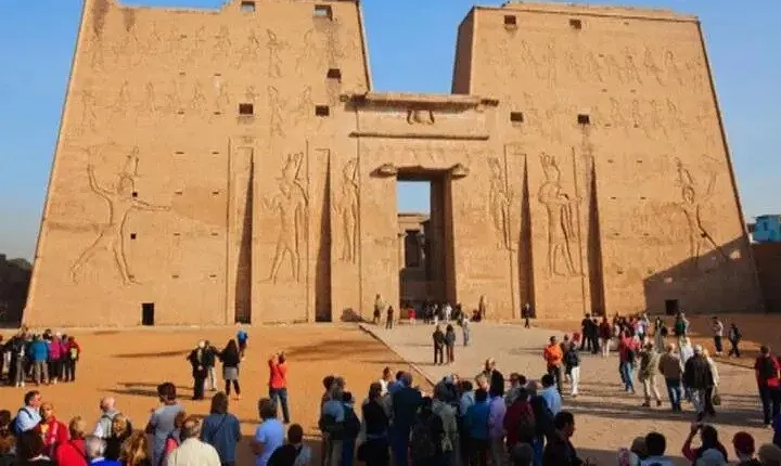 Luxor Tour from Luxor Airport Including Boat Tour