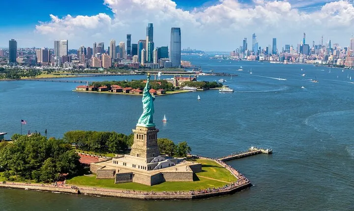 New York Statue of Liberty and Happy Hour Cruise Combo
