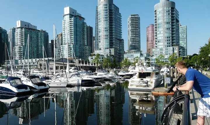 Vancouver Walking Tour: Hidden Gems