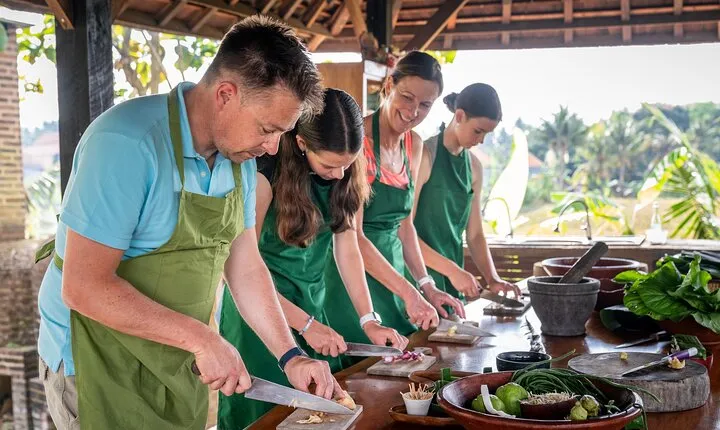 Kaura Balinese Cooking Class and Organic Farm Tour
