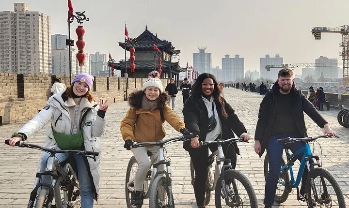 Xian Group Tour: Terracotta Army, Big Wild Goose Pagoda,City Wall