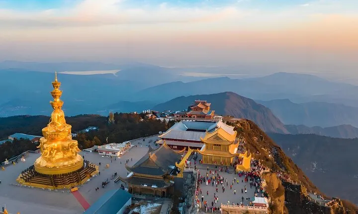 Chengdu 2-Day Private Tour: Leshan Giant Buddha and Mount Emei