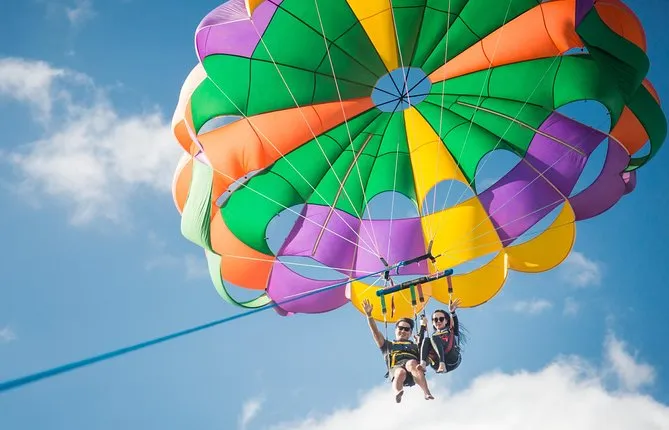Parasailing with Waikiki Parasail