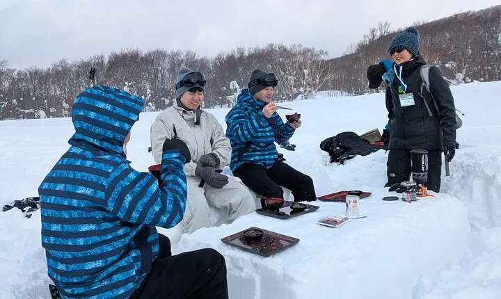 Winter Bites : Taste a Local Flavor in Snow Trek