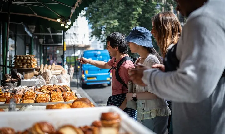Eat British foods & See Thirty Top sights
