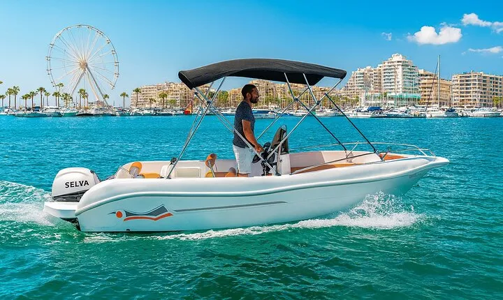 Boat Rental Without a License in Puerto Banús