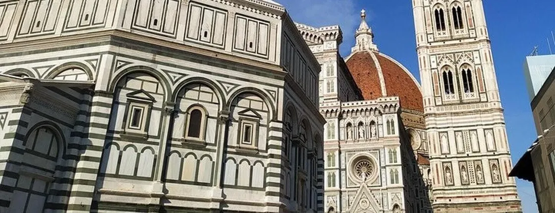 Florence Duomo and Brunelleschi's Dome entrance with audio app