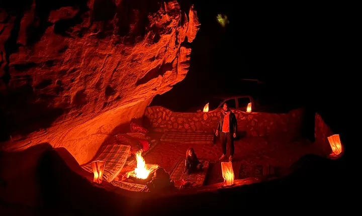 Wadi Rum Trip -full Day Jeep Tour + Cave Experience