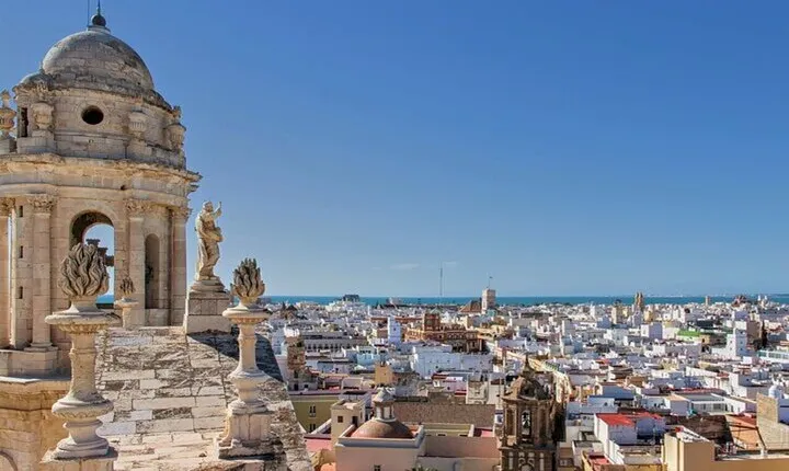 Cadiz Must-see Attractions Walking Tour With A guide