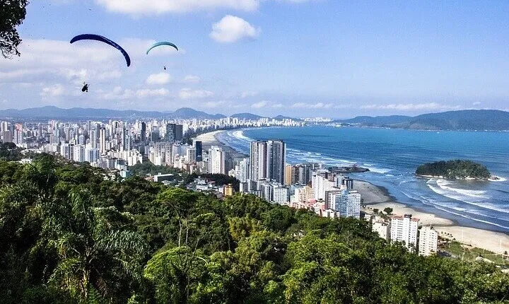 10-hour beach tour Santos: Shared Full-Day with Tickets & Lunch