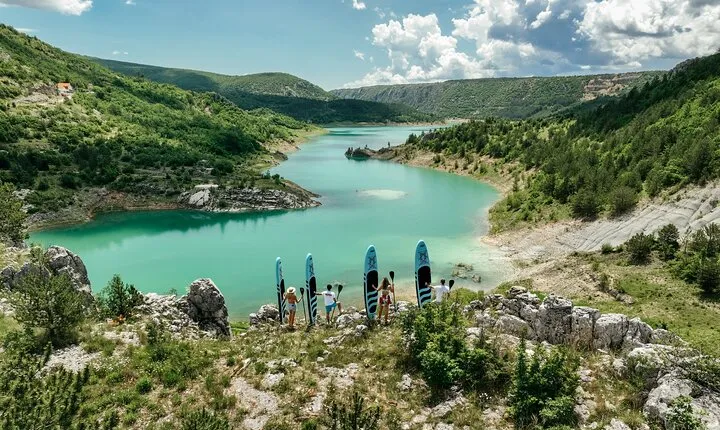 Half Day Green Lake SUP Experience with Lunch and Transfer