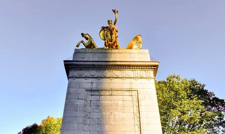 New York News and Media Walking Tour