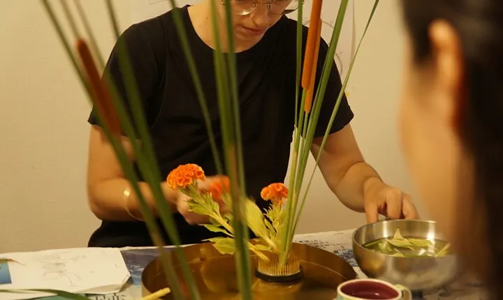 Osaka Learning Ikebana with a Sogetsu School Master