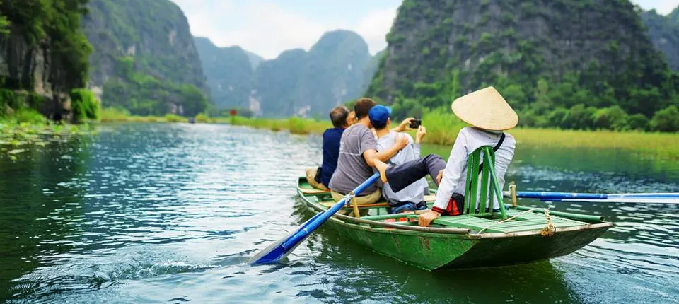 Ninh Binh Day Trip To Hoa Lu Capital & Sampan Boat to Tam Coc