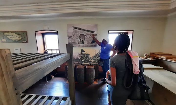 Port Royal Heritage & Sightseeing Tour from Kingston