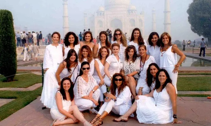 Fall in Love Again – Taj Mahal Day Trip from Delhi