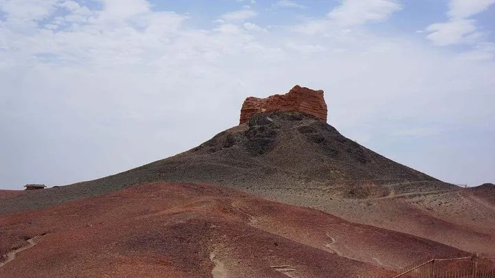 Private One Day Tour Western Thousand Buddha Grottoes and Sun Gate Pass Include Lunch