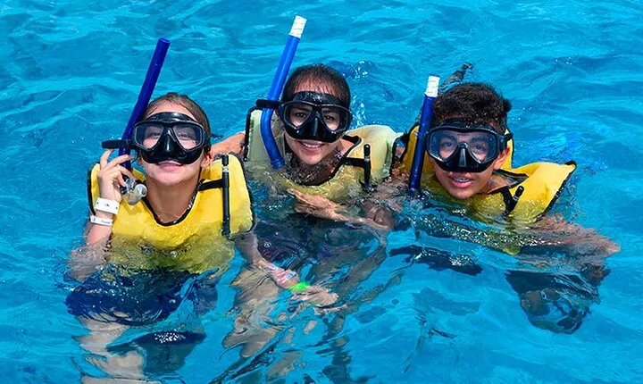 Snorkeling Experience in Cancun - Hands Underwater Museum