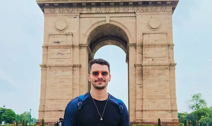 Top Sites of Delhi: Full Day Tour by Private Car