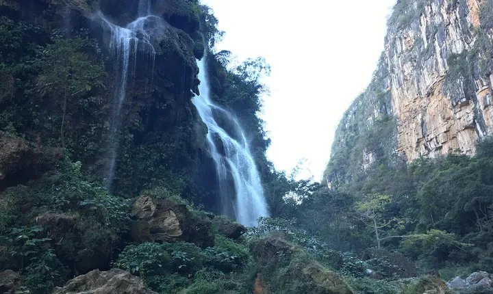 Aguacero Waterfall and La Venta River Canyon - Ocote Biosphere Reserve