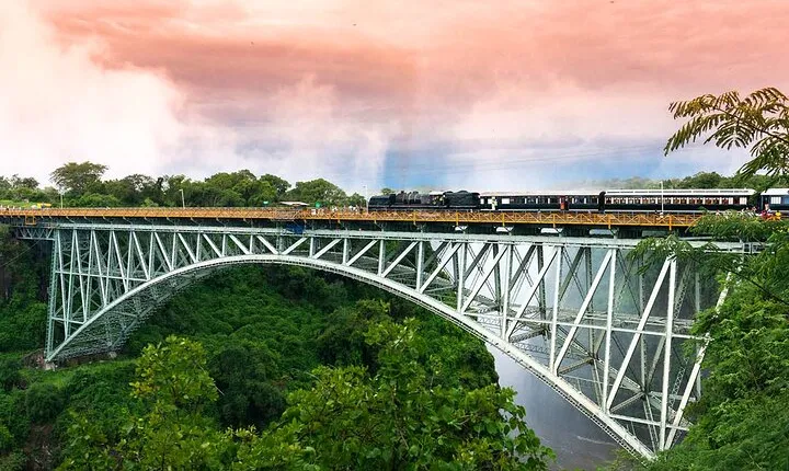 Thunder and Wonder, Victoria Falls Guided Experience