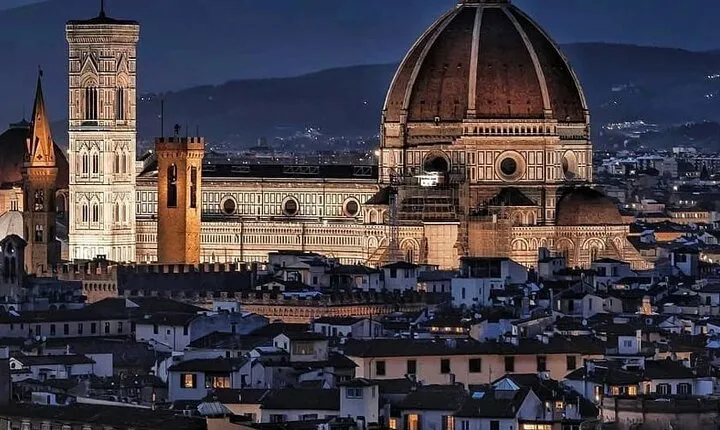 Explore Florence with Electric Mini Car Night Tour