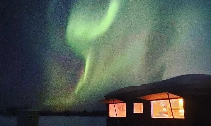 "Aurora Ice" - Ice Fishing & Salmon Dinner Tour