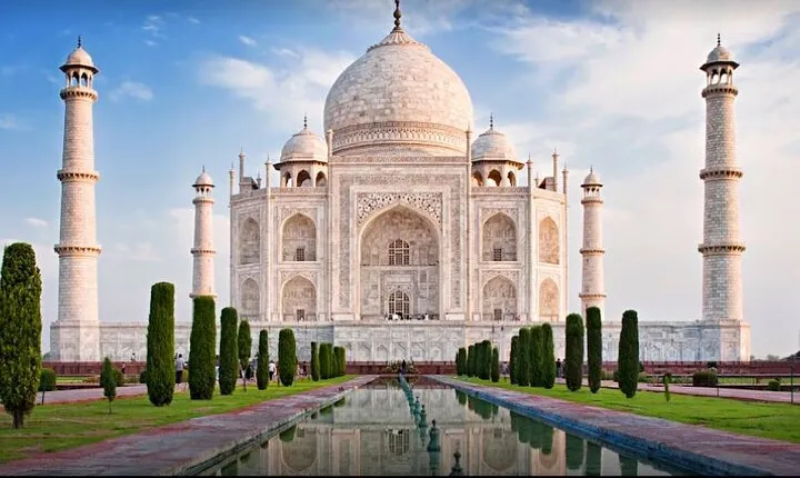 Private Sunrise Taj Mahal Trip from Delhi all Inclusive