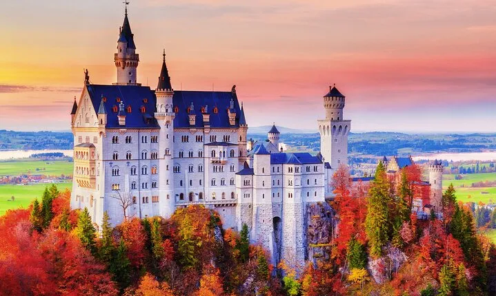 Private day trip from Munich to Neuschwanstein and Linderhof