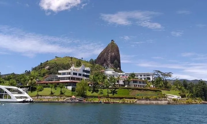 Guatape official private Tour