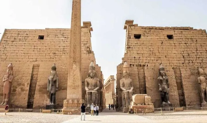 Private tour to the East and West Bank of Luxor Experience
