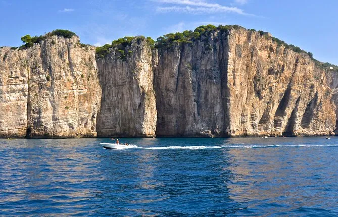 Gaeta Montagna Spaccata Ship of Serapo and Devil's well
