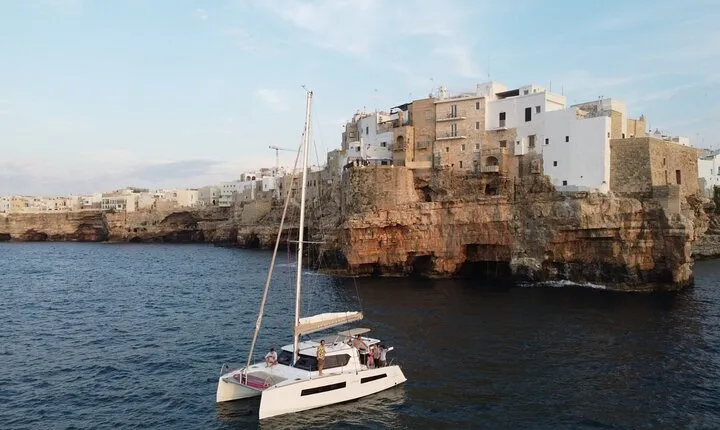 Guided Tour by Catamaran with Aperitif from Polignano a Mare