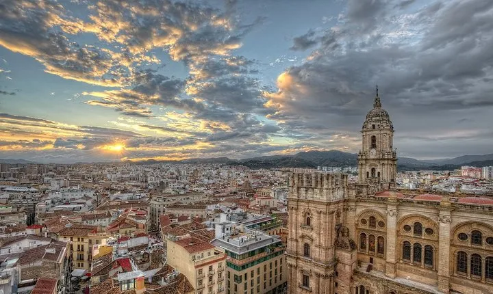 Private 4-hour Walking Tour of Malaga with entrance to the Cathedral