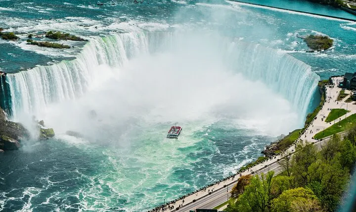 Niagara Falls Canada Tour, Boat & Maple Tasting – USA Pickup