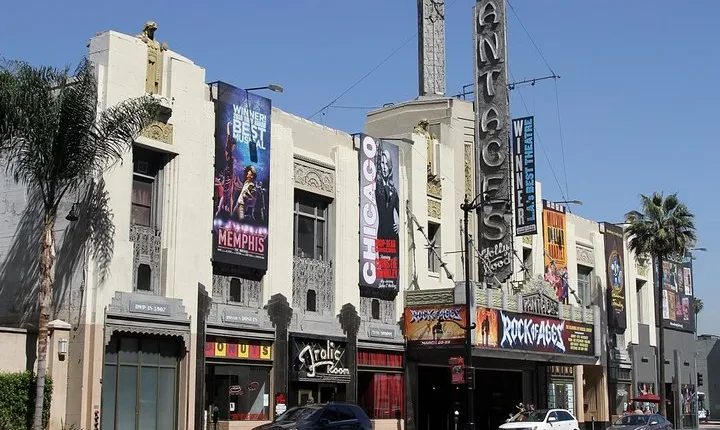 Self Guided Scavenger Hunt: Tinseltown's Biggest Stars